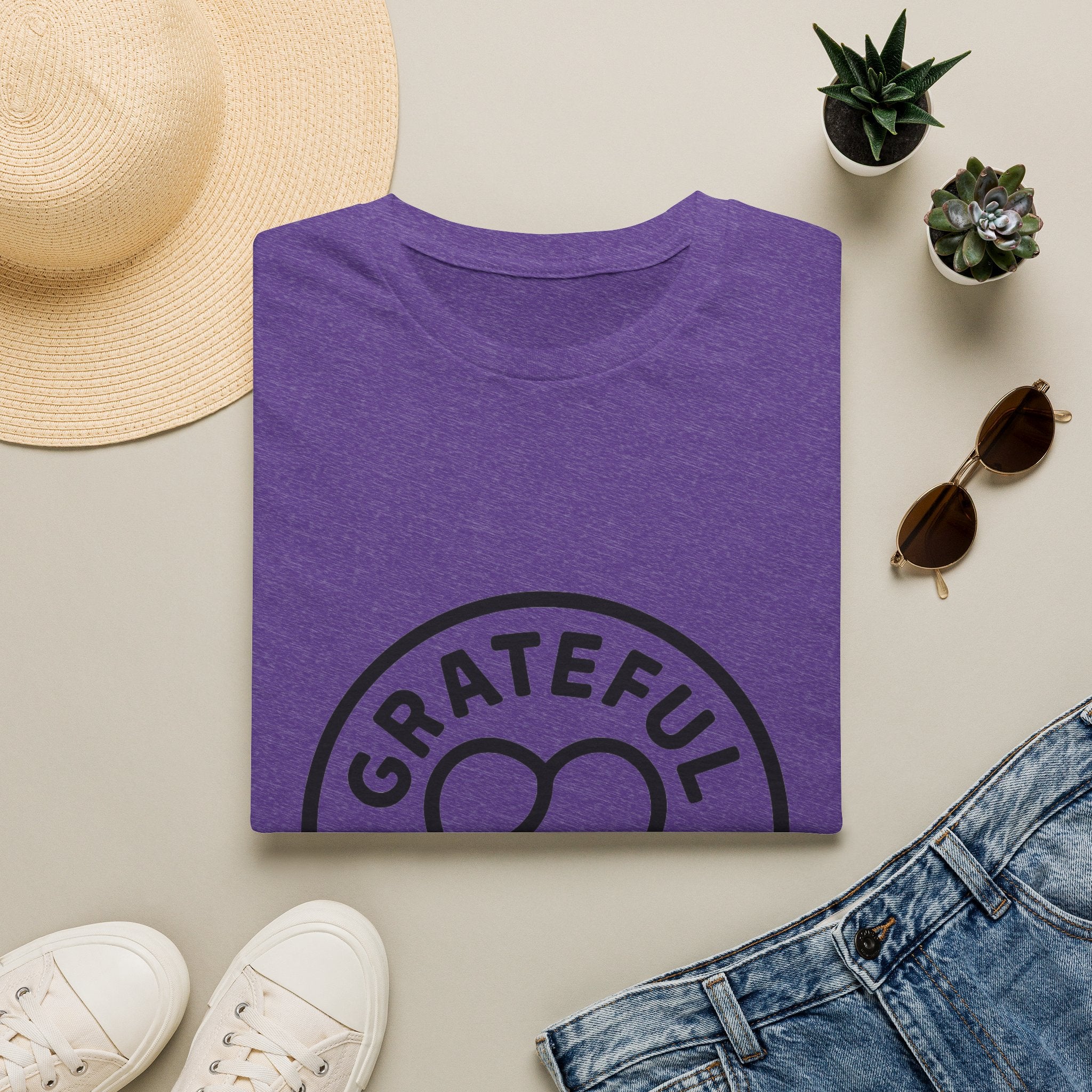 Grateful Heart T-Shirt, Minimalist Line Art Gratitude Shirt, Wellness Tee, Mindfulness Gift, Positive Affirmation Clothing
