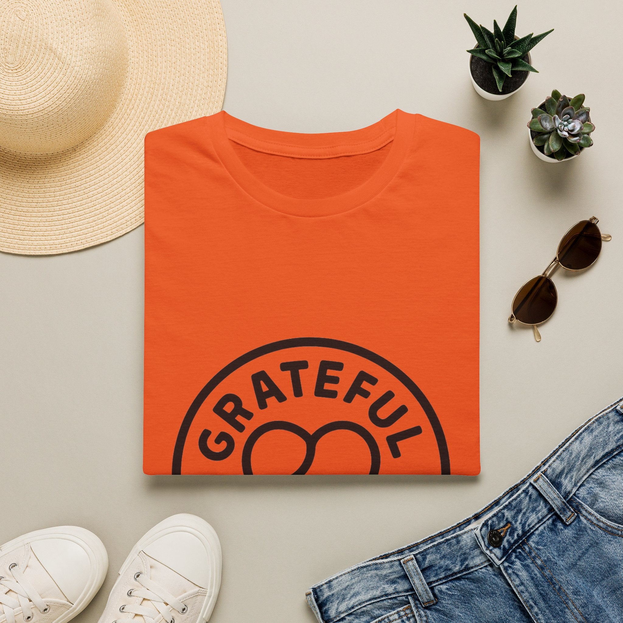 Grateful Heart T-Shirt, Minimalist Line Art Gratitude Shirt, Wellness Tee, Mindfulness Gift, Positive Affirmation Clothing