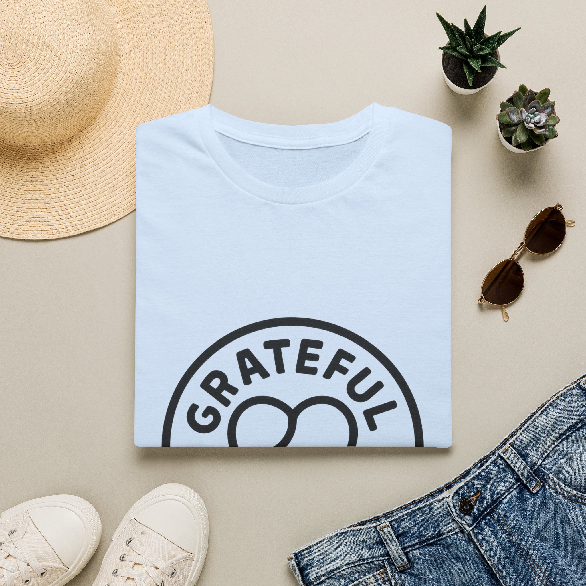 Grateful Heart T-Shirt, Minimalist Line Art Gratitude Shirt, Wellness Tee, Mindfulness Gift, Positive Affirmation Clothing