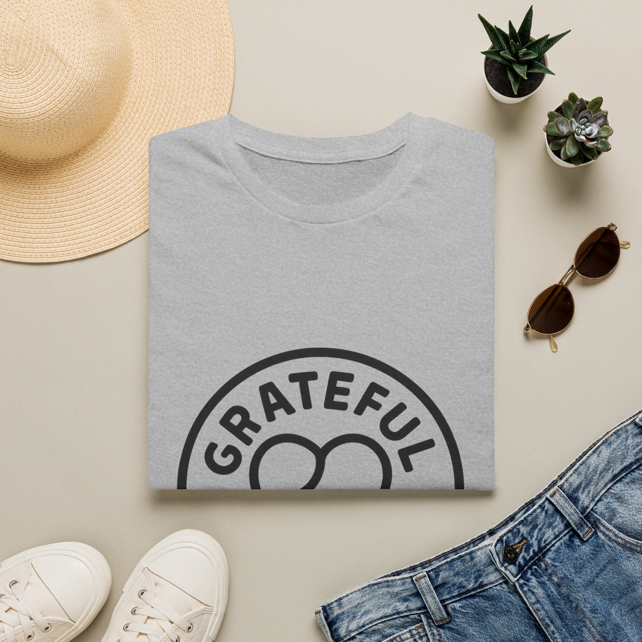 Grateful Heart T-Shirt, Minimalist Line Art Gratitude Shirt, Wellness Tee, Mindfulness Gift, Positive Affirmation Clothing