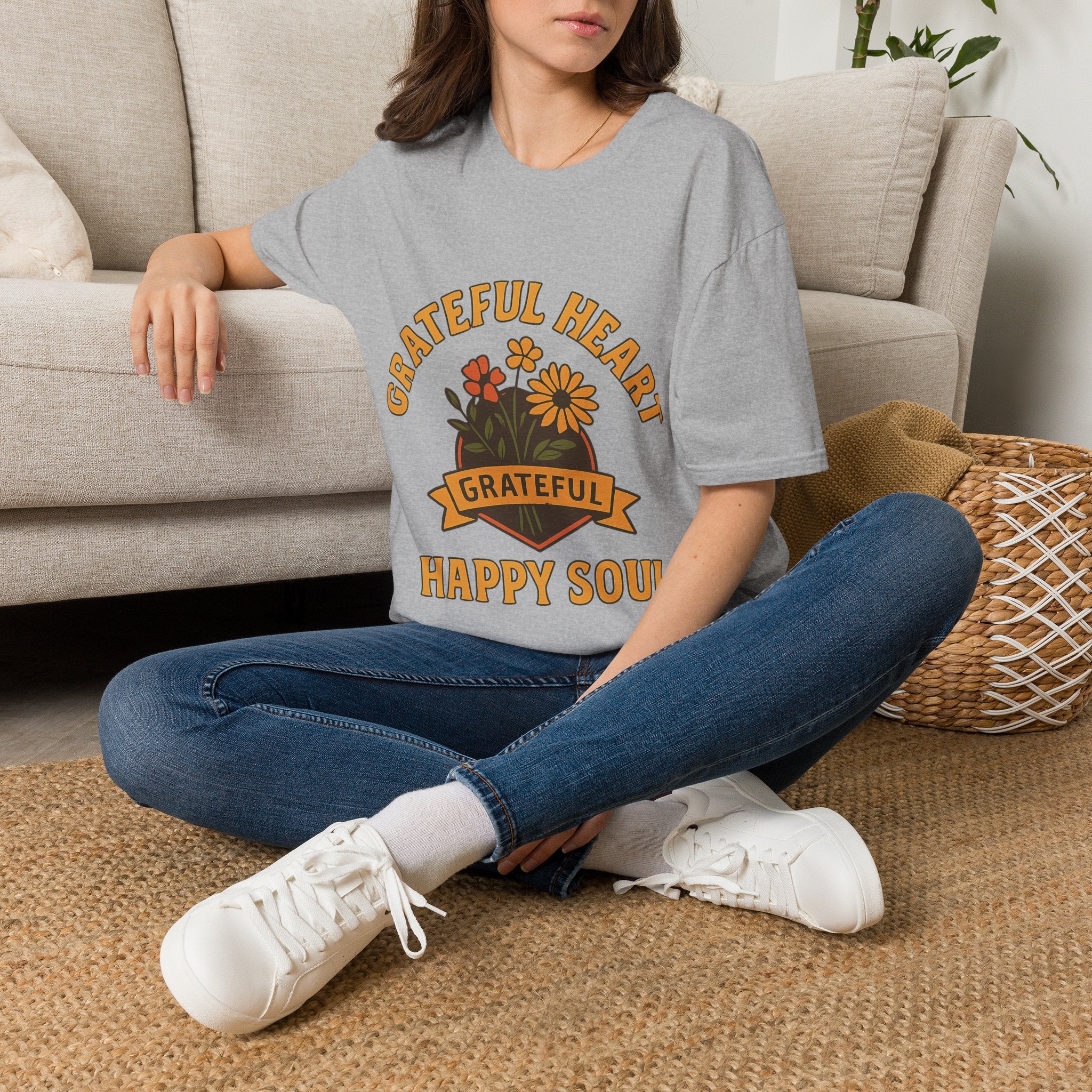 Grateful Heart Happy Soul Shirt, Vintage Gratitude Tshirt, Positive Affirmation Tee, Mindfulness Gift, Retro Wildflower Graphic